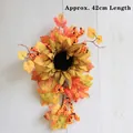 Detailansicht vom Herbstkranz mit Sonnenblumen und Ahornblättern, Länge ca. 42 cm - Sizilianische Sonnenblume (Stil C) / 42cm