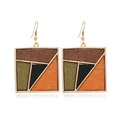 Boucles d'oreilles carrées géométriques en bois et métal doré avec design patchwork coloré - Modèle 3 (Patchwork Carré)