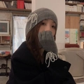 Grey knitted hat and fingerless gloves set with pearl bow accents for autumn - M / Dark Grey (Hat)