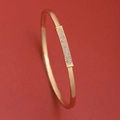 Elegante brazalete de latón bañado en oro con circonitas cúbicas en pavé rectangular - SZ02150 Estilo Pavé Rectangular Aprox 9.6g