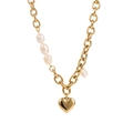 Detail of a chunky gold chain necklace with baroque pearls and a heart pendant - Artificial Pearl Color Block Heart Pendant Thick Chain Necklace (ZN0247)