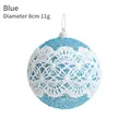 Pallina di Natale blu da 8 cm con glitter e decorazione in pizzo floreale bianco - Diametro 8cm/11g / Blu