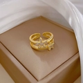 Anello aperto a stella marina dorata con micro-cristalli su una scatola di lusso - Aperto Regolabile / Oro (J0139)