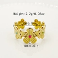 Makroaufnahme Goldring mit Emailleblume, Gewicht 2.2g und Größenangaben im Detail - Blumenmuster (TZ-R0226-02)