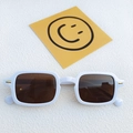 Vintage weiße quadratische Sonnenbrille mit braunen Gläsern und Goldnieten - Weiße Rahmen Braune Gläser