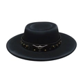 Cappello bolero in feltro nero con fascia in pelle, emblema testa di toro e borchie oro - Nero