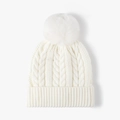 Gorro de invierno clásico blanco de punto de ochos con un suave pompón de piel sintética - Blanco