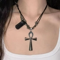 Y2K Punk-Halskette mit silbernem Ankh-Kreuz-Anhänger und schwarzen Perlen auf Kordel - Lange Kreuz-Halskette (X4071)