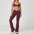 Tweeledige yogaset met diep bordeauxrode flare-leggings en bijpassende contrasterende top - 8843 Bh + 8843 Uitlopende Slip - Donkerpaars-rood / S