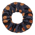Chouchou en satin bleu foncé avec motifs de basketball orange sur fond blanc - Basketball Noir
