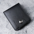 Short black bifold men's wallet in lychee grain leather with round metal snap button - Black