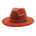 Classic caramel wool felt fedora with matching grosgrain ribbon and flat brim for autumn - M (56-58cm) / Rust red