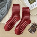 Burgunderrot-weiß gestreifte Wollsocken aus dickem Strick für Wärme im Herbst und Winter - Einheitsgröße / Rot