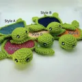 Handmade crochet turtle coasters set in five vibrant colors for stylish table protection - Approx. 12cm Diameter / Other Turtle