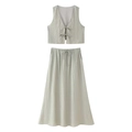 Conjunto de verano de dos piezas con chaleco gris claro con cordones y falda larga plisada de talle alto - XS / Conjunto de Top y Falda / Blanco Roto