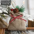 Bolsa de regalo navideña de yute marrón con lazo, piña y bayas, tamaño 12x9cm - Estilo arpillera café/natural / 12x9cm/20g