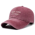Vintage gewaschene Baumwoll-Baseballkappe in Burgund mit New York-Stickerei - Verstellbar / Rot