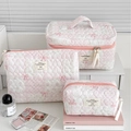 Set di tre pochette per trucchi trapuntate floreali rosa e bianche con fiocco - Custodia Ottagonale / Mix Floreale Rosa