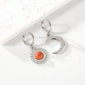 Pendientes asimétricos de sol y luna en acero inoxidable plateado con cuenta naranja - Color Acero