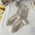 Calze in lana color avena con cuori rosa, fiocchi blu e motivo lavorato a maglia Fair Isle - Taglia unica / Fiocco Crema