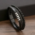 Bracciale artigianale in pelle nera con perline di onice e chiusura magnetica in acciaio - 21cm / Nero