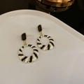 Vintage gouden strik oorbellen met zwart en wit email en zwarte stenen - 925 Sterling Zilveren Oorknopje - Legering - Rond