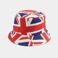 Dettaglio della stampa Union Jack sul cappello da pescatore double face in cotone - M (56-58cm) / Stampa All-Over Bandiera Britannica (Colore n. 28)