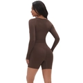 Dunkelbraunes nahtloses Yoga-Set für Damen mit Langarm-Crop-Top und High-Waist-Fitness-Shorts - Braun