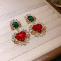 Boucles d'oreilles vintage cœur rouge avec détails verts et base plaquée or - Boucles d'Oreilles Coeur en Zircone avec Tige en Argent (Rouge & Vert)