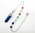Lapis lazuli zeshoekige hanger met zeven chakra kralen aan een zilveren ketting - B12-Blauwe Zandsteen