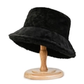 Gorro de pescador de felpa negra para mujer en piel sintética suave y esponjosa - Negro