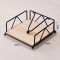 Schwarzer Serviettenhalter aus Eisen mit Holzsockel und beschwertem Metallarm - Quadratisch 3-Seitig Offen (Mit Druckstange) / Schwarz