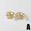 Pendientes de flor chapados en oro 18k con circonitas y gota de perla blanca - Estilo A-Clip de oreja de flor de perla