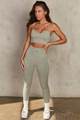 Nahtloses Yoga-Set in Salbeigrün mit High-Waist-Leggings und Sport-BH mit Wascheffekt - S / Aprikosen Hose