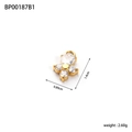Detail of a gold flower pendant with five zircon stones and size dimensions - BP00187B1-Gold White Stone Flower Heart