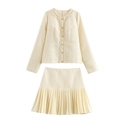 Completo elegante in tweed beige da donna con giacca a maniche lunghe e minigonna a pieghe - XS / Bianco latte
