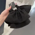 Zwart-wit gestreepte oversized scrunchie met gelaagd ruchesontwerp voor paardenstaarten - Zwart Ruches Streep