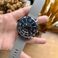 Men's sports watch with black dial, silver metal case and grey silicone strap - Gray (68001)
