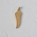 Minimalist wing-shaped pendant in 18K gold plated titanium steel finish - L13 Single Wing