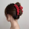 Eleganter roter Strick-Haarclip mit Schleife für Damen in einer schicken Hochsteckfrisur - Große Doppelte Schleife / 13cm / Rote Doppelte Schleife
