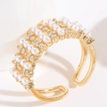 Anillo chapado en oro de 14K con tres filas de perlas y brillantes de circón - 4 Filas de Perlas y Zirconia / Dorado