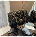 Classic black quilted shoulder bag with golden clover clasp and chain strap - fh8337 Series / Black