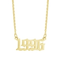 Collier en acier inoxydable doré avec pendentif année 1996 sur fond blanc - 1996