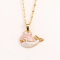 Collana dorata con ciondolo a forma di delfino in smalto rosa e bianco con piccoli strass - Balena Rosa (Pesce Palla Rosa)