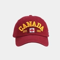 Detalle de gorra de algodón rojo con bordado amarillo de Canadá y parche de bandera - Burdeos