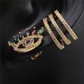 Χρυσά σκουλαρίκια Evil Eye και ear cuff με πολύχρωμα ζιργκόν σε μαύρο μοντέλο - Σετ σκουλαρικιών / Χρυσό κακό μάτι + Σκουλαρίκι clip C