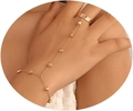 Bracciale ad anello dorato con anello collegato e dettagli di ciondoli a cuore - Stile Cuore Oro