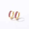 Élégantes boucles d'oreilles créoles dorées avec trois rangées de zircons roses - Plaqué Or 16K Zirconium Violet (Grand)