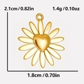 Detalle de colgante corazón dorado con medidas de 2,1 cm de alto y 1,8 cm de ancho - Dorado