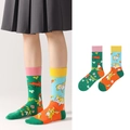 Asymmetrische Baumwollsocken mit süßen Kaninchenmotiven und Blumenmustern - Kaninchenkarottenthema (1033)